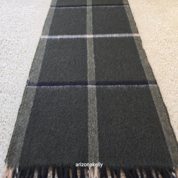 NWOT Cashmere Scarf Dark Green Plaid - Picture 7 of 13
